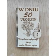 Urodzinowe pudełko na pieniądze - img_20220518_13194900000.jpg